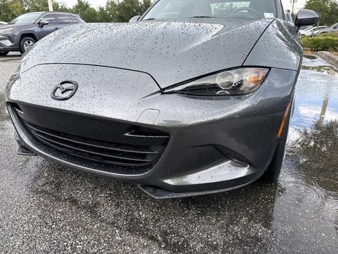 Used 2021 MAZDA MX-5 Miata RF Grand Touring RWD image 9