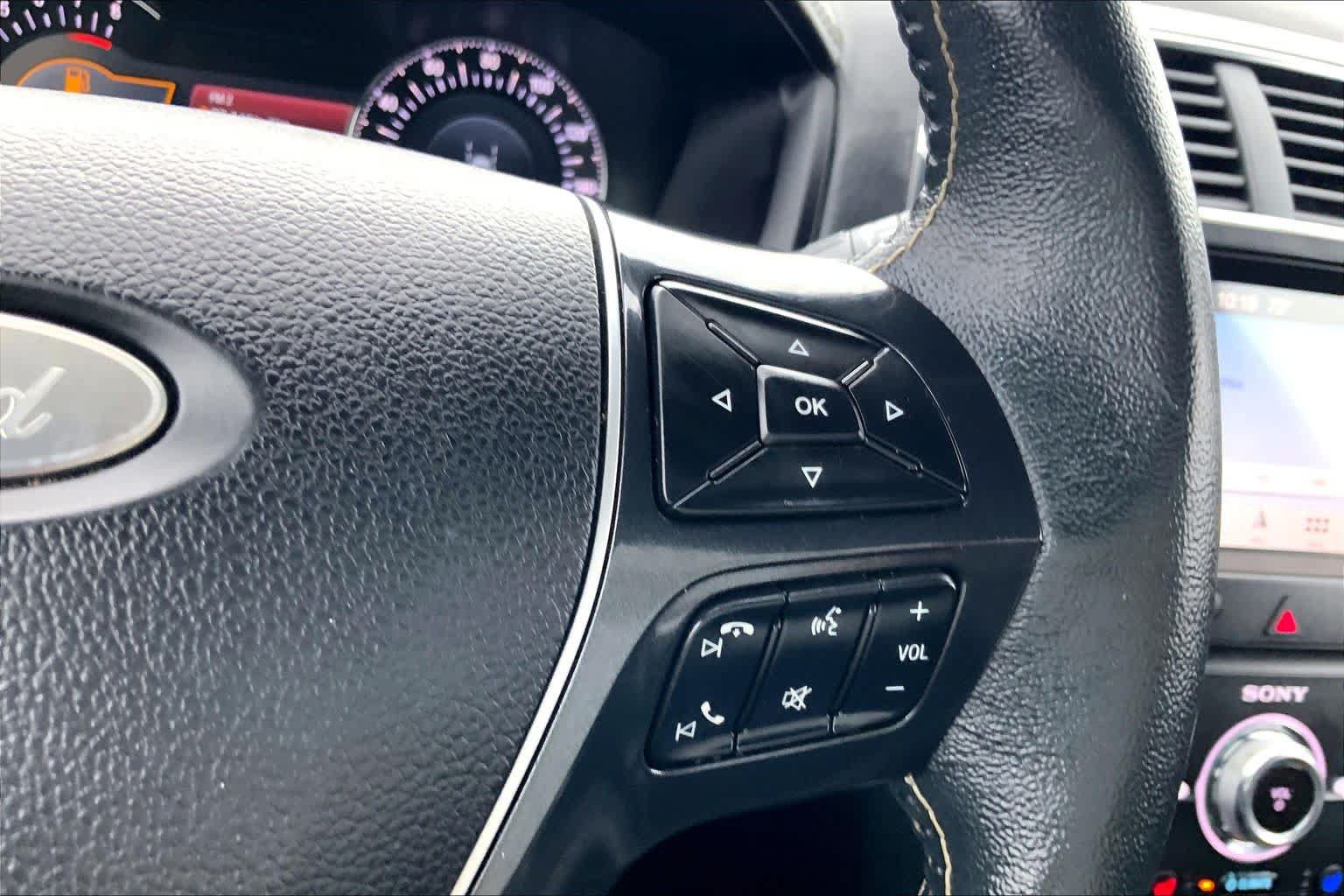 Used 2019 Ford Explorer Platinum AWD/4WD image 25