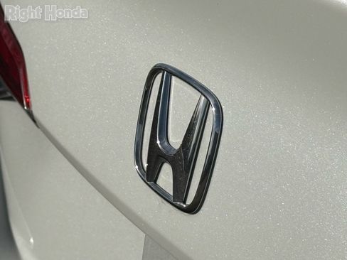 Used 2023 Honda Civic Sport image 12