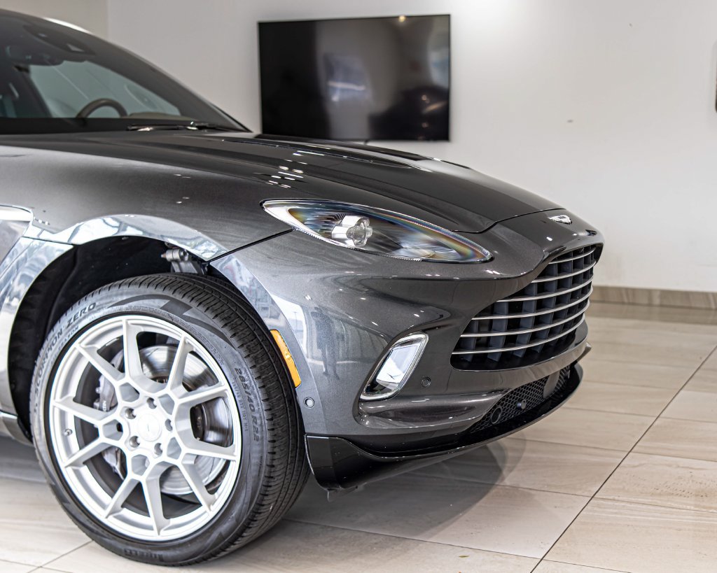 Used 2021 Aston Martin DBX AWD/4WD image 3
