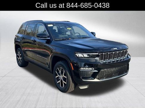 New 2025 Jeep Grand Cherokee Limited w/ Luxury Tech Group II image 3