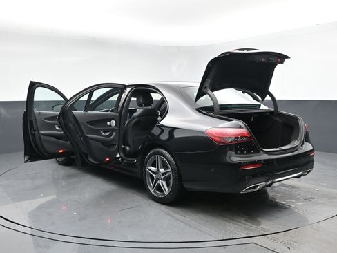 Used 2022 Mercedes-Benz E 350 4MATIC Sedan image 28