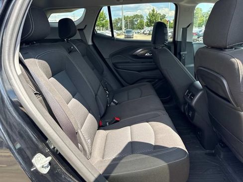 Used 2022 GMC Terrain SLE w/ Driver Convenience Package FWD image 13