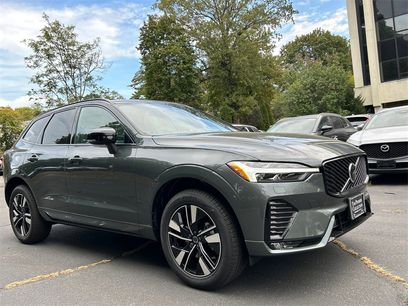 New 2026 Volvo XC60 B5 Core w/ Climate Package
