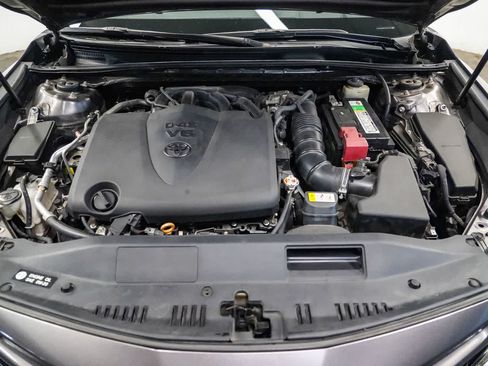 Used 2018 Toyota Camry XSE FWD image 28