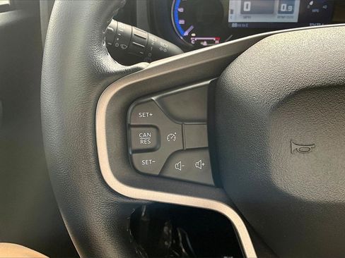 Used 2023 Ford Bronco Black Diamond image 11