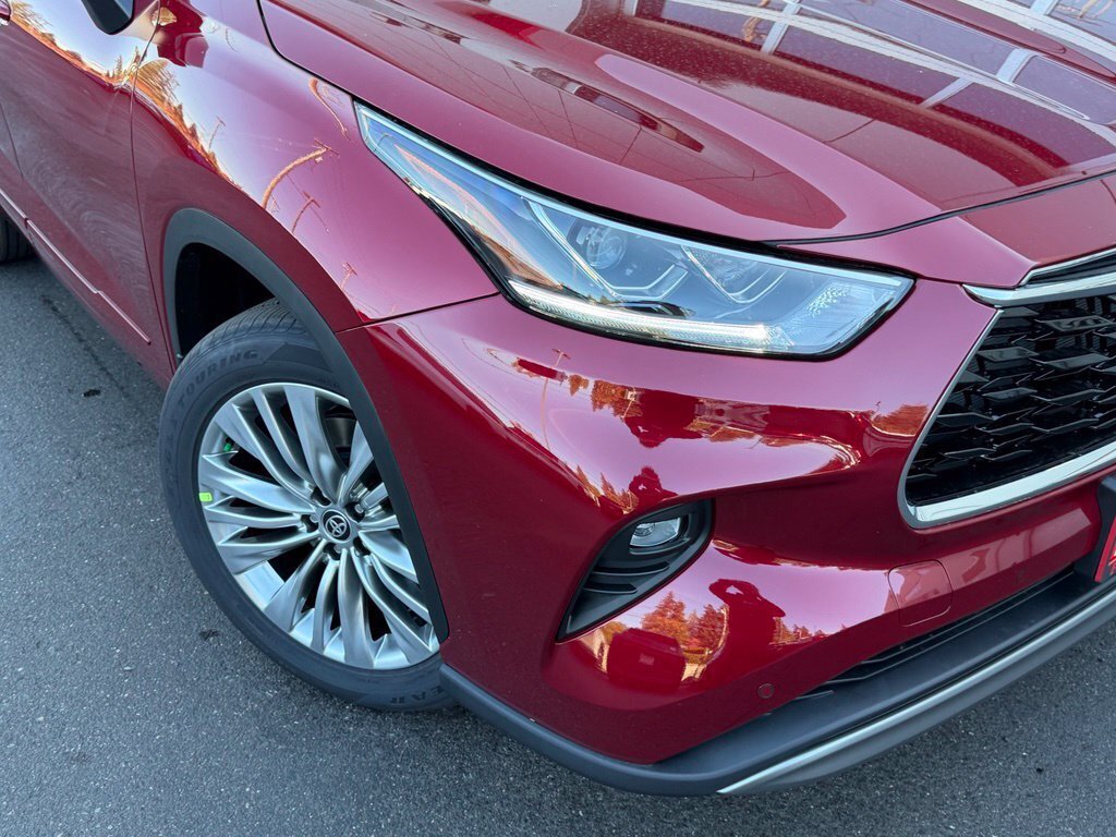 New 2026 Toyota Highlander Platinum AWD/4WD image 4