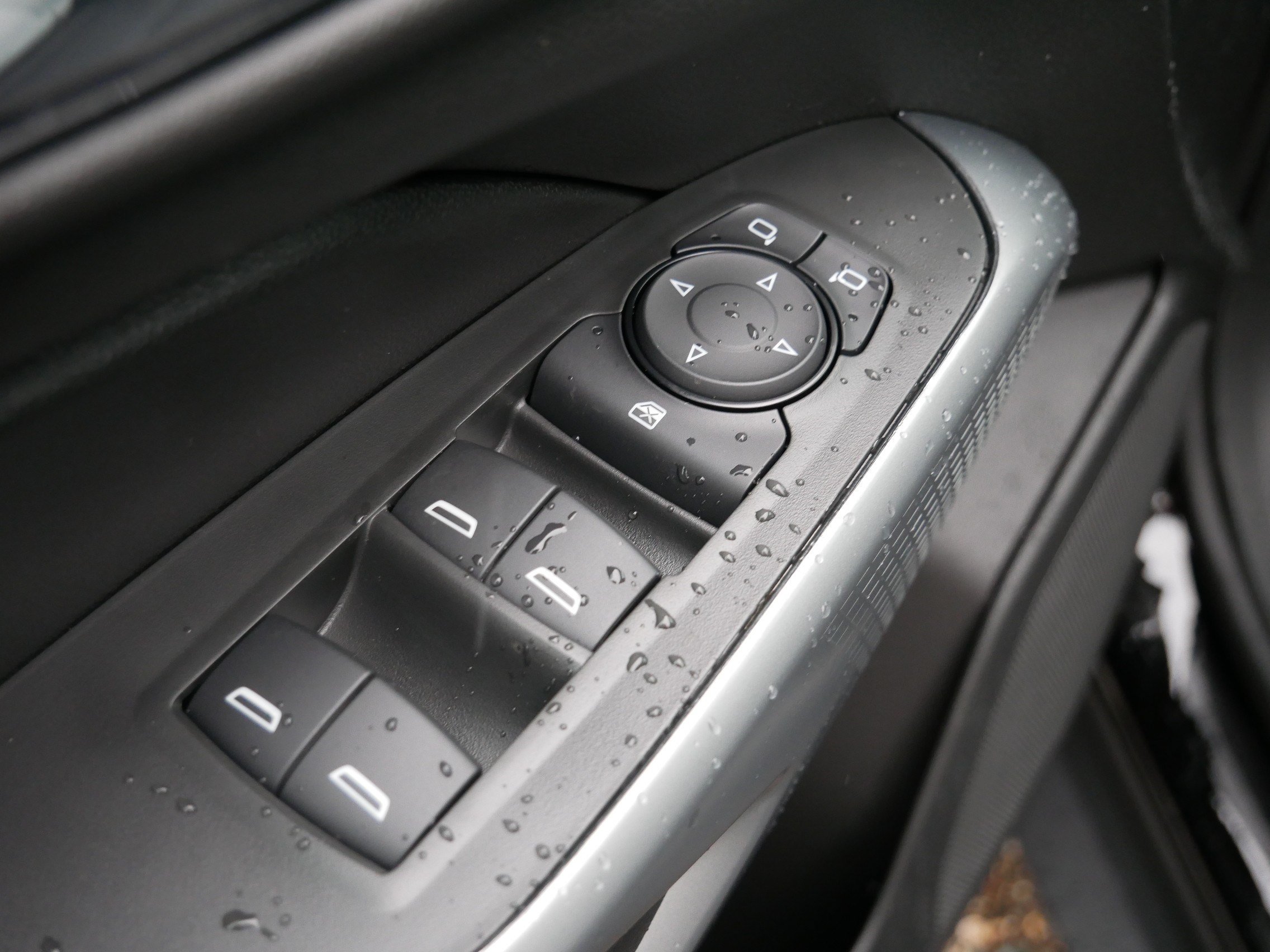 New 2026 Chevrolet Trax LS w/ LS Convenience Package FWD image 16