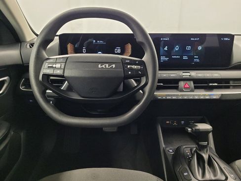 Used 2025 Kia K4 FWD image 22