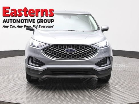 Used 2024 Ford Edge SEL image 2