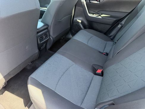 Used 2025 Toyota RAV4 XLE AWD/4WD image 26