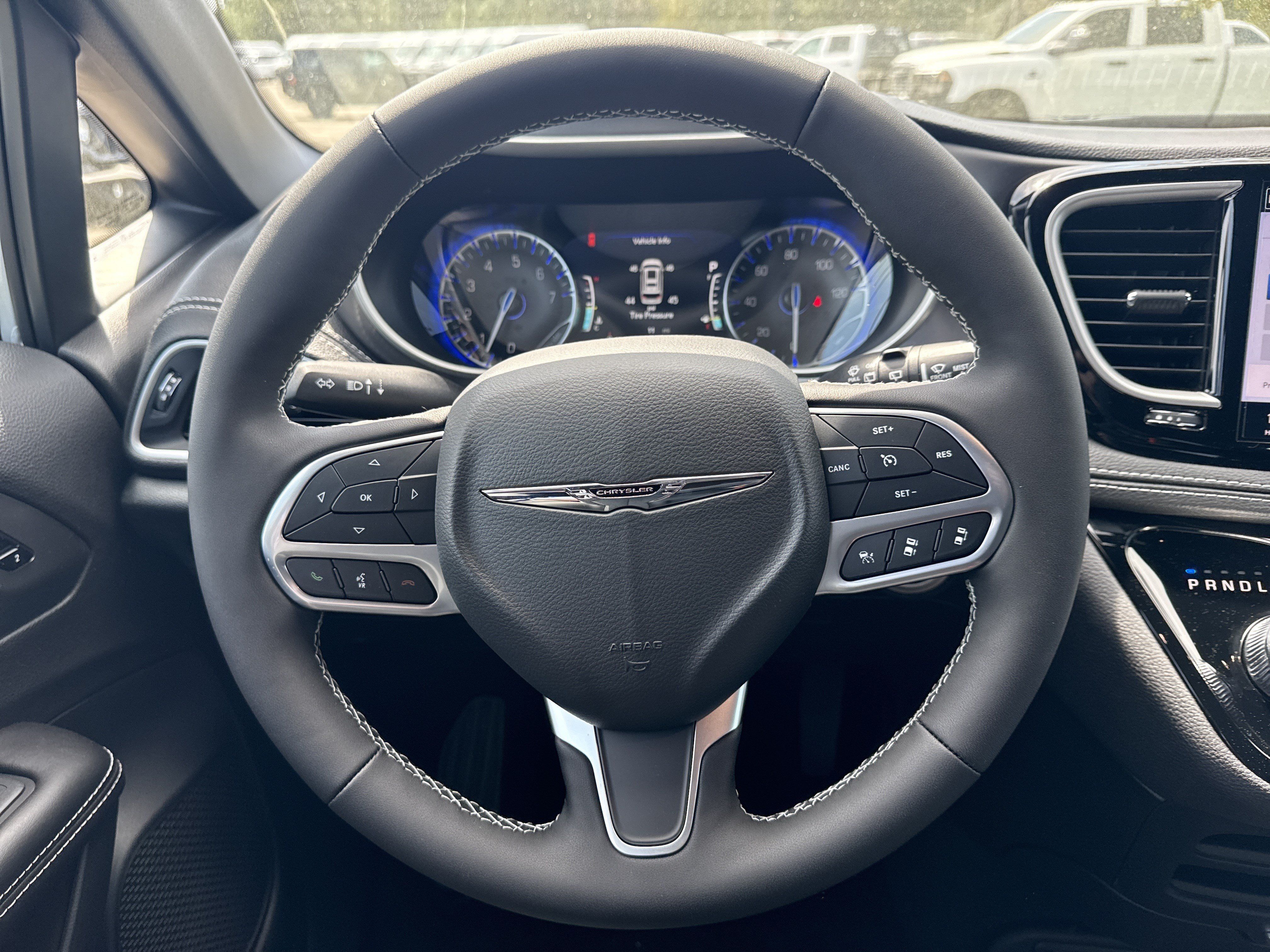 New 2026 Chrysler Pacifica Select FWD image 27