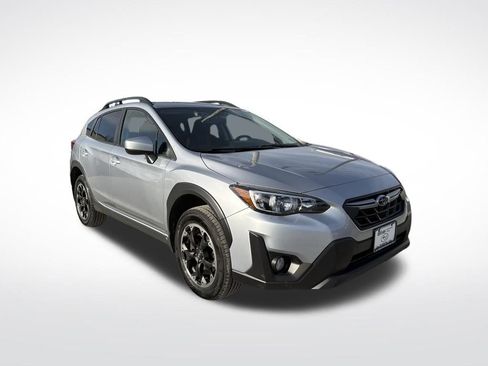 Used 2021 Subaru Crosstrek 2.0i Premium image 3