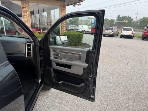 Used 2018 RAM 1500 Big Horn AWD/4WD image 26