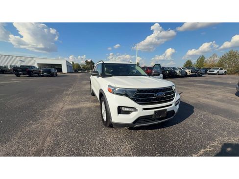 Used 2020 Ford Explorer XLT w/ Equipment Group 202A RWD image 4