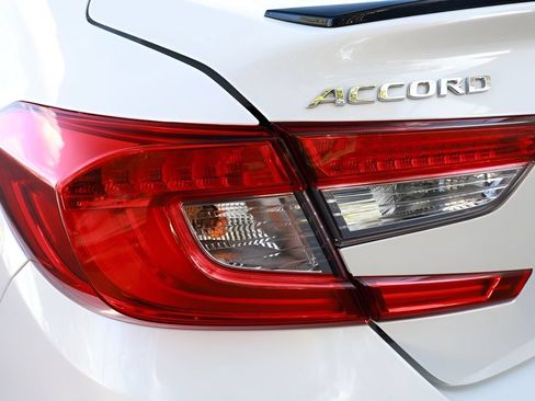 Used 2021 Honda Accord Sport image 34