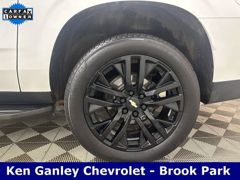 Used 2021 Chevrolet Suburban LT image 27