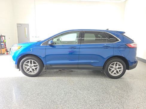 Used 2024 Ford Edge SEL image 2