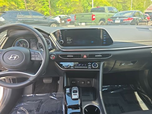 Used 2023 Hyundai Sonata SEL w/ Cargo Package FWD image 19
