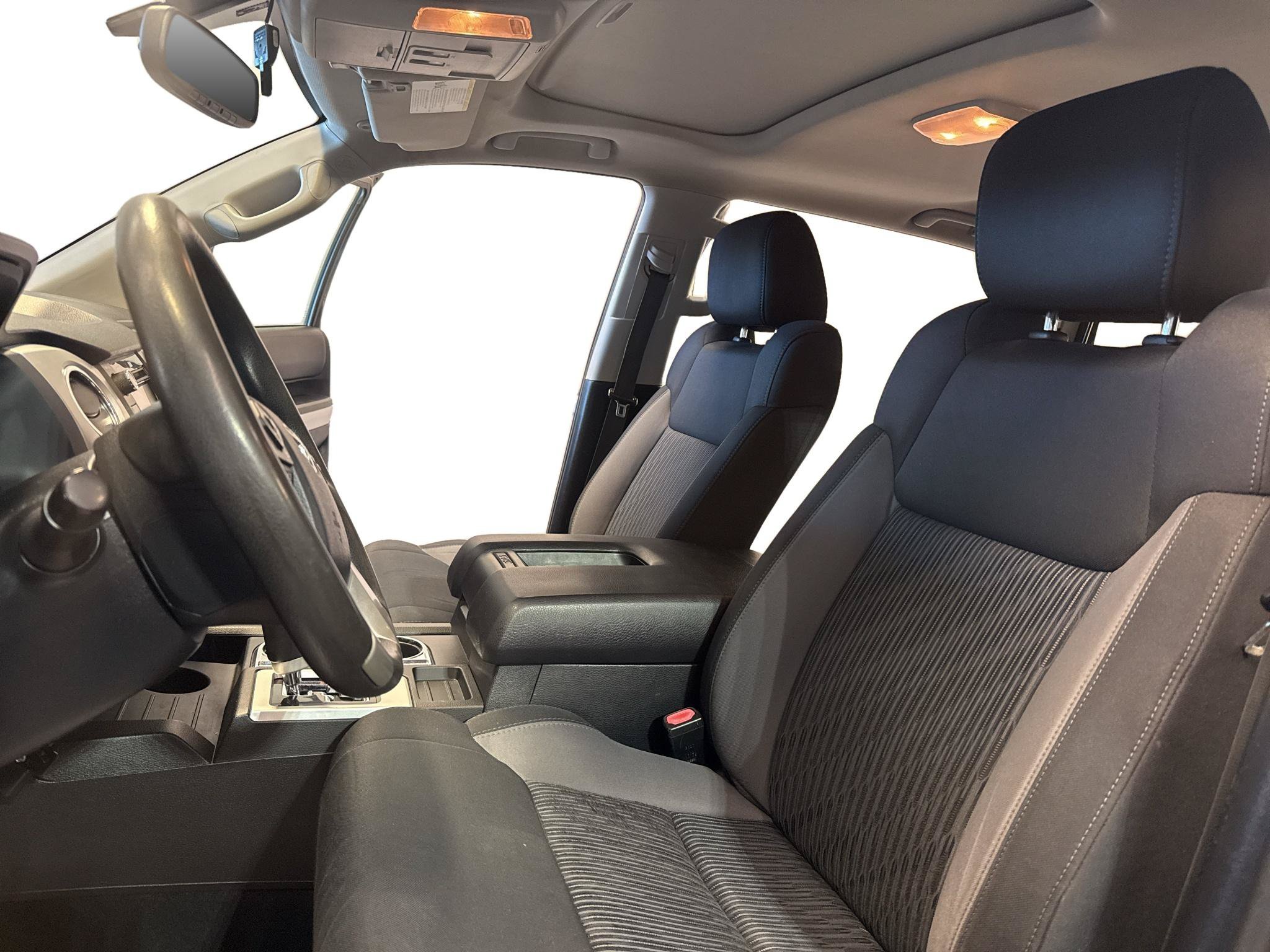 Used 2014 Toyota Tundra SR5 AWD/4WD image 16