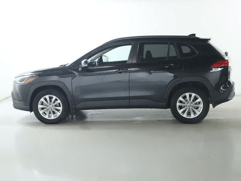 Used 2024 Toyota Corolla Cross LE w/ Moonroof Package AWD/4WD image 37