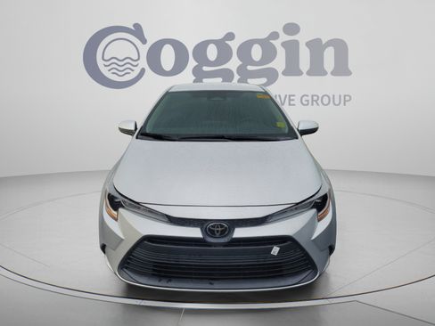 Used 2023 Toyota Corolla LE FWD image 8