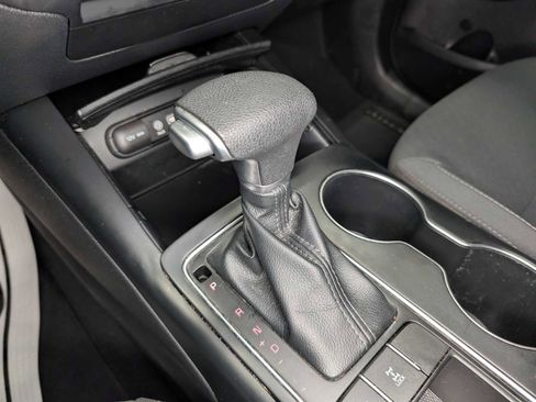 Used 2020 Kia Sorento LX image 25