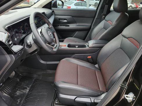 Used 2025 Nissan Kicks SR image 20