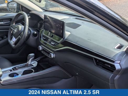 Used 2024 Nissan Altima 2.5 SR w/ SR Premium Package AWD/4WD image 37