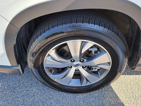 Certified 2025 Subaru Ascent Premium AWD/4WD image 34
