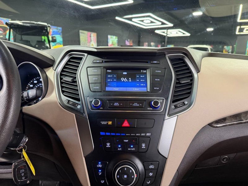 Used 2017 Hyundai Santa Fe Sport FWD image 12