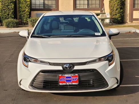 Used 2024 Toyota Corolla LE image 3