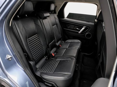 Used 2021 Land Rover Discovery Sport SE image 30