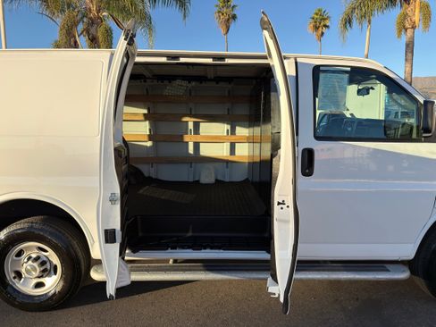 Used 2024 Chevrolet Express 2500 w/ Driver Convenience Package image 12