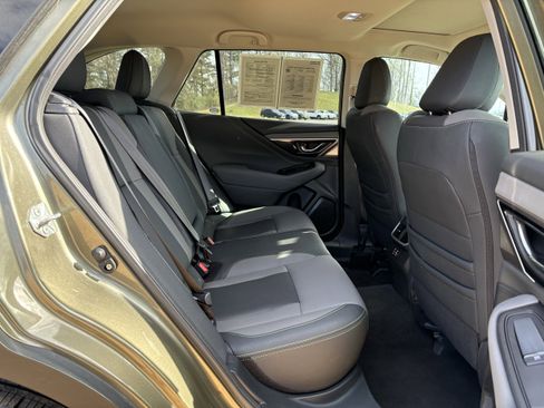 Used 2025 Subaru Outback Onyx Edition image 30