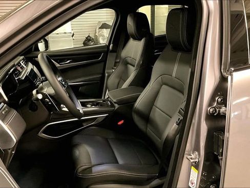 New 2026 Jaguar F-PACE R-Dynamic S image 8