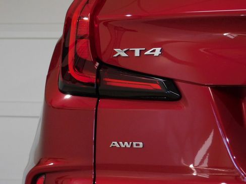 Used 2024 Cadillac XT4 Luxury w/ Cold Weather Package image 90