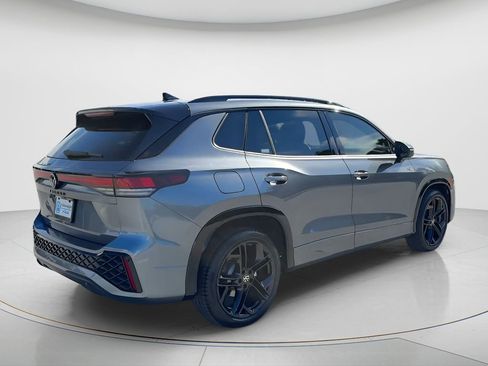 New 2026 Volkswagen Tiguan SE R-Line FWD image 5