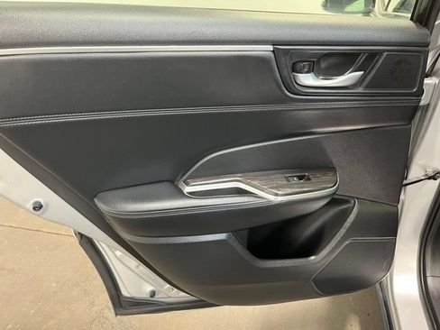 Used 2019 Honda Clarity Plug-In Hybrid image 16
