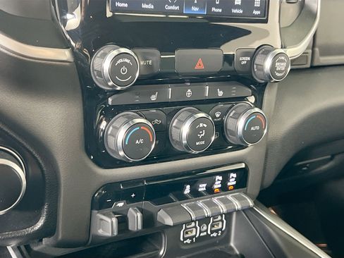 Used 2022 RAM 1500 Big Horn image 16