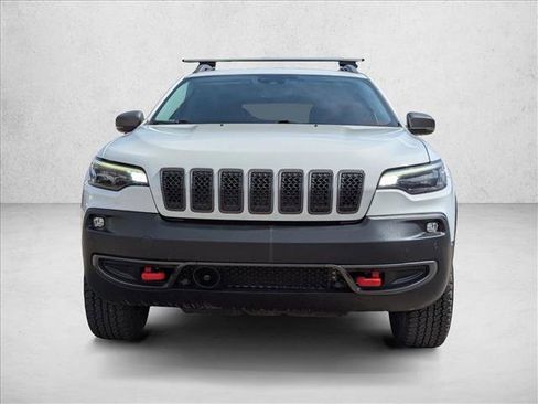Used 2019 Jeep Cherokee Trailhawk image 2