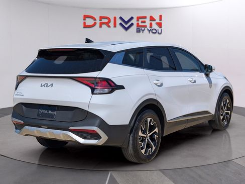 Used 2024 Kia Sportage EX image 5