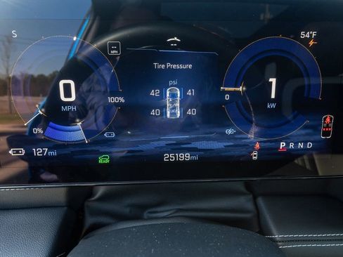 Used 2024 Chevrolet Blazer EV LT image 32