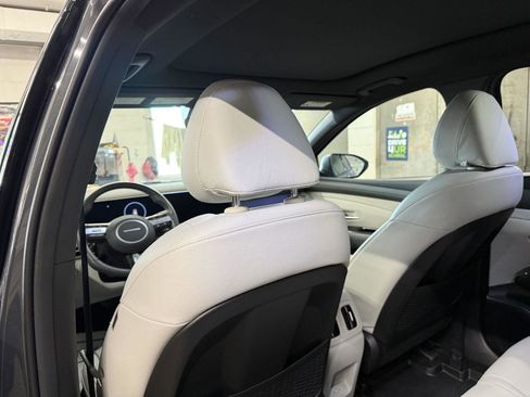 Used 2025 Hyundai Tucson Limited image 22