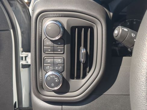Used 2025 GMC Sierra 1500 Pro w/ Pro Value Package AWD/4WD image 17
