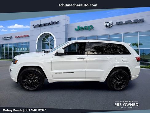 Used 2019 Jeep Grand Cherokee Altitude RWD image 4