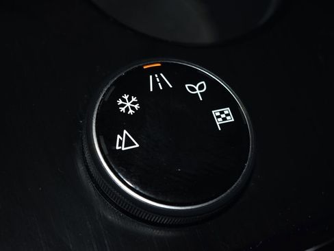 Certified 2025 Nissan Rogue S image 14