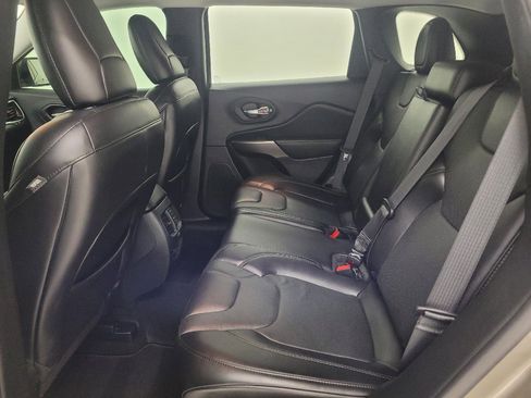 Used 2020 Jeep Cherokee Limited AWD/4WD image 18
