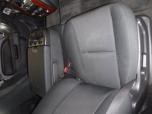 Used 2013 Chevrolet Tahoe LS image 26