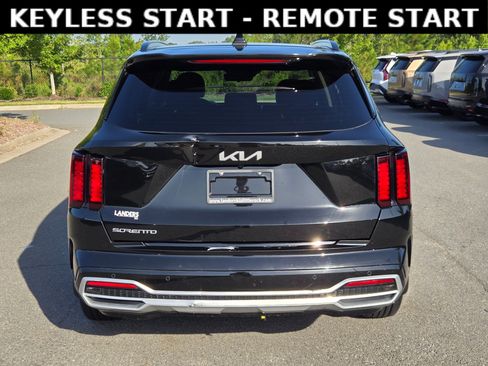 Used 2023 Kia Sorento S w/ Panoramic Sunroof Package FWD image 6
